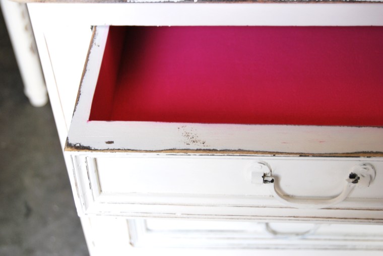 Detail showing the inside of the drawer